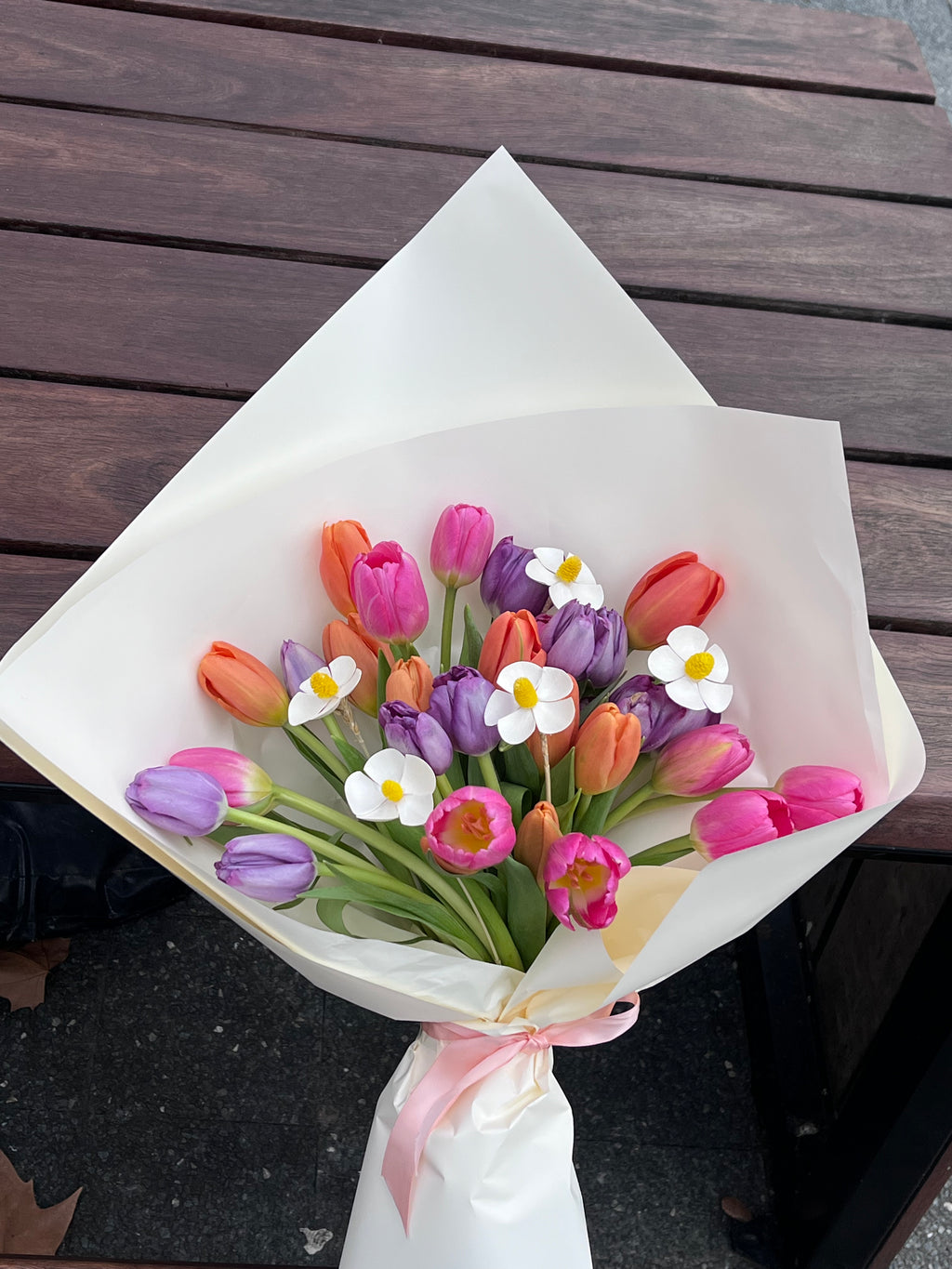Tulip Hour — Seasonal Tulip Bouquet