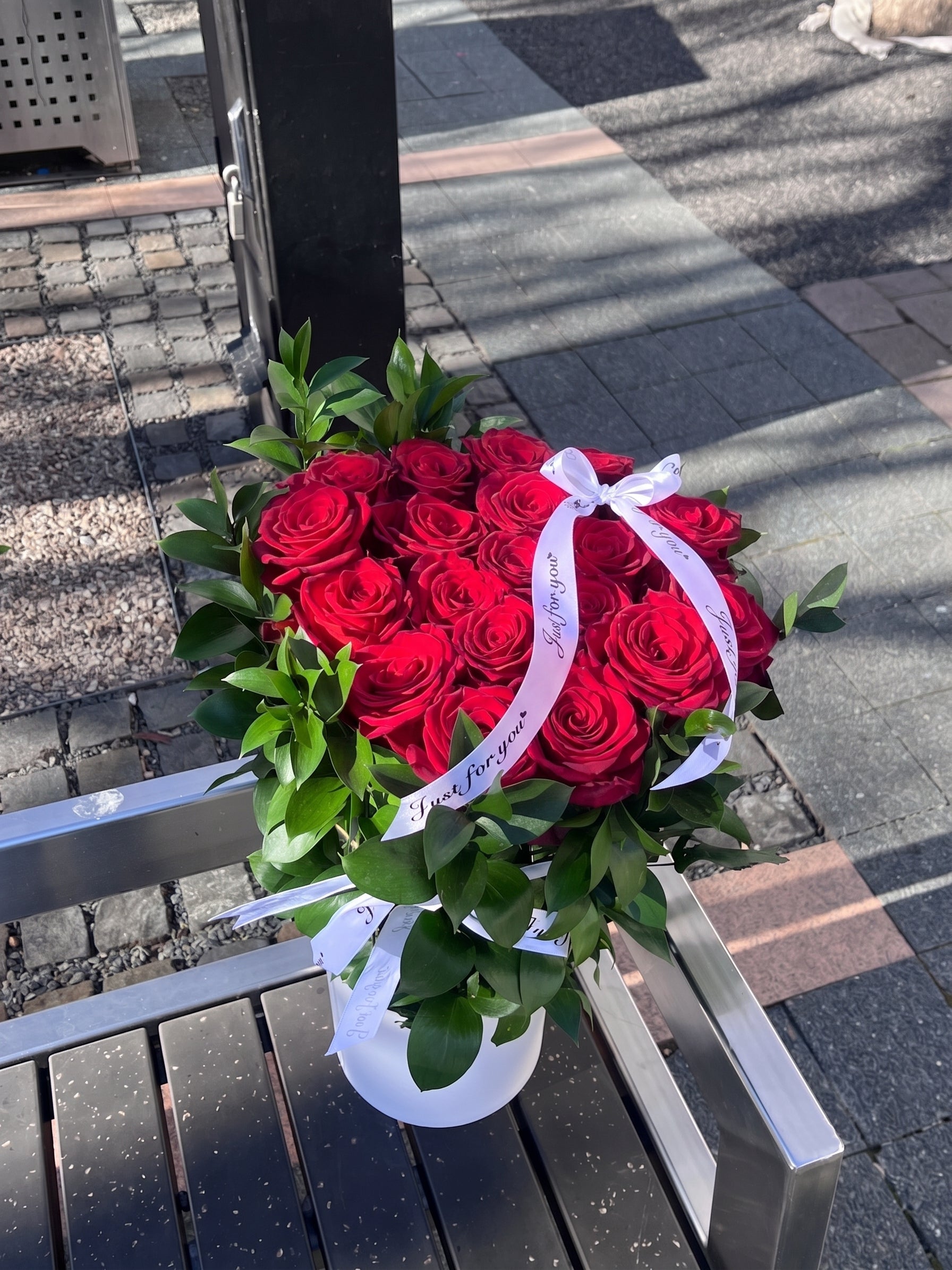 Rosé Royale｜玫瑰礼赞  Crimson · 挚红