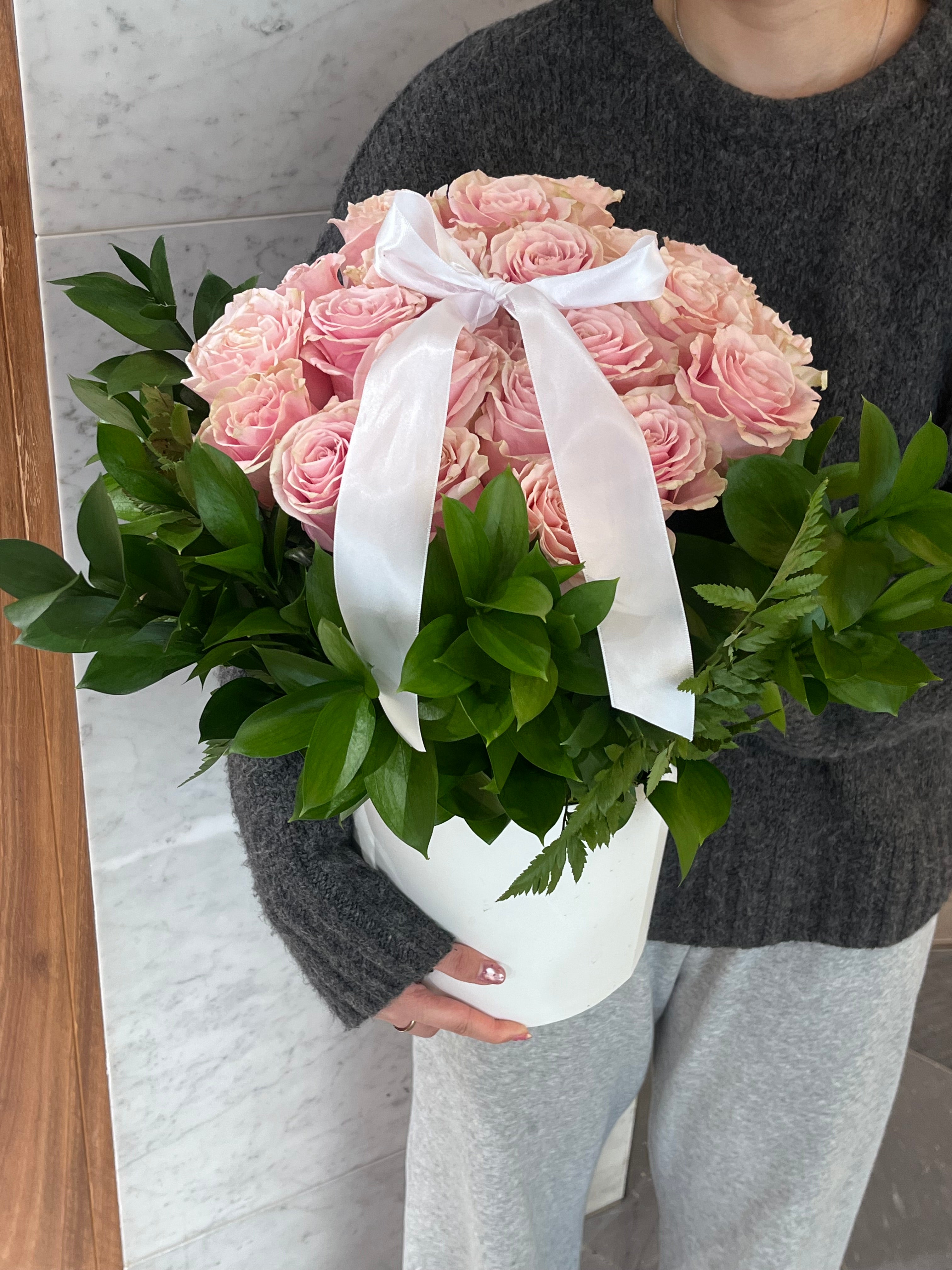 Hold Me — Colombian Pink Rose Hat Box