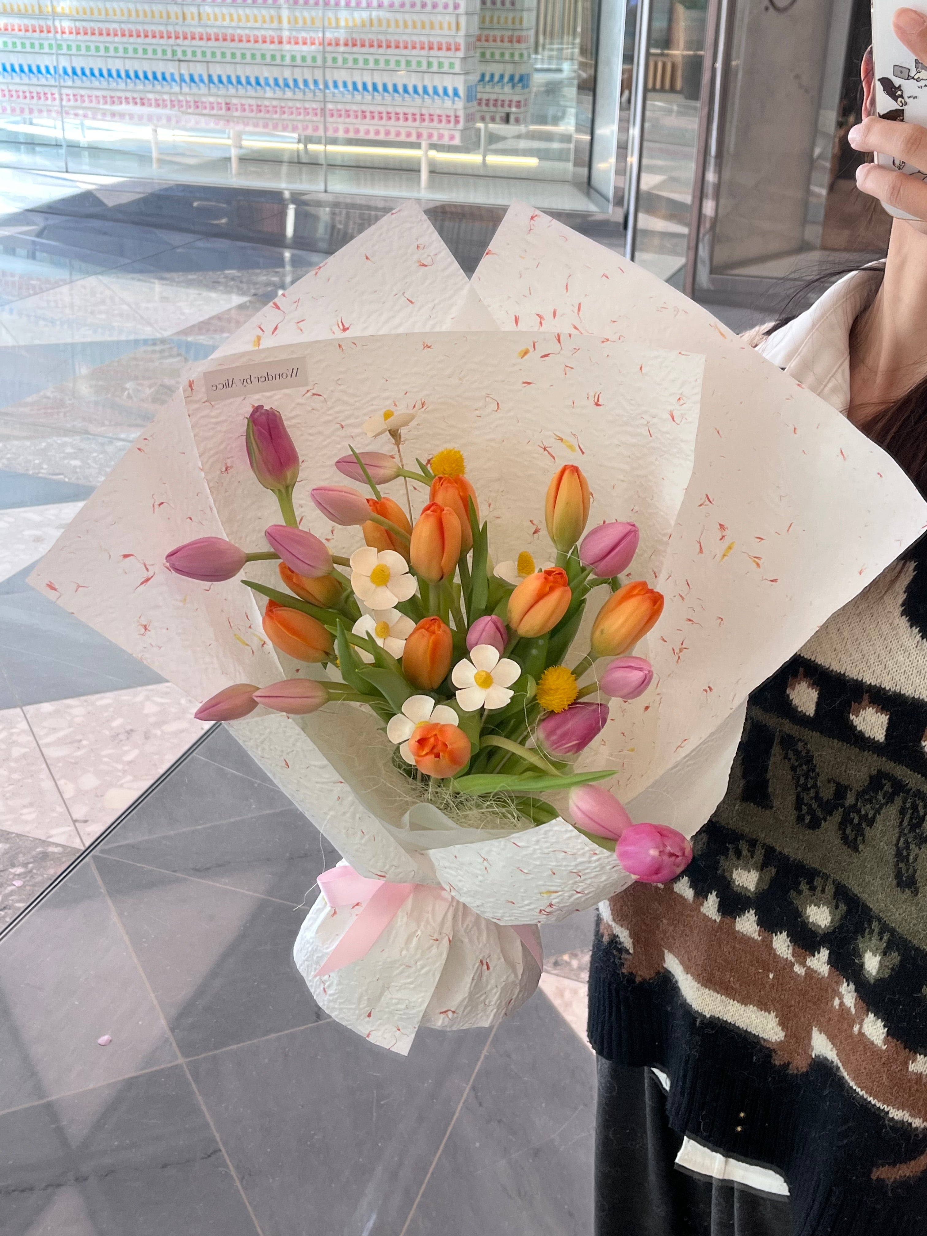 Tulip Hour — Seasonal Tulip Bouquet